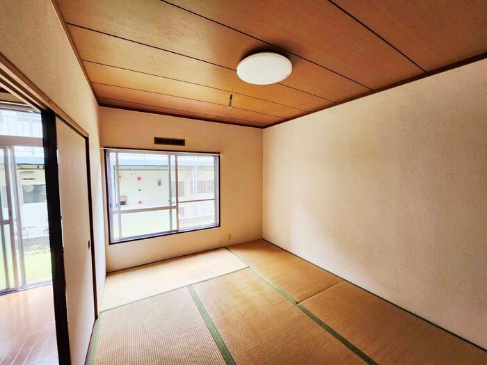 物件内観写真8　(居室)