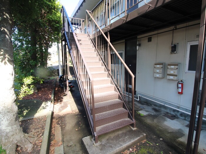 物件外観写真5　(エントランス部分)