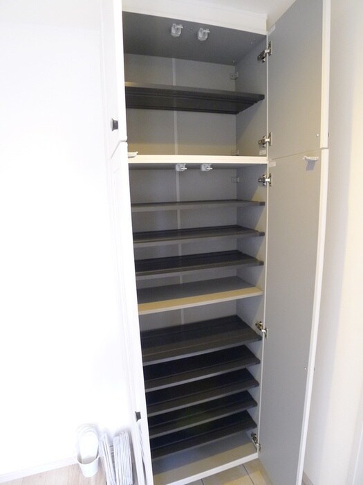 物件内観写真13　(靴箱)