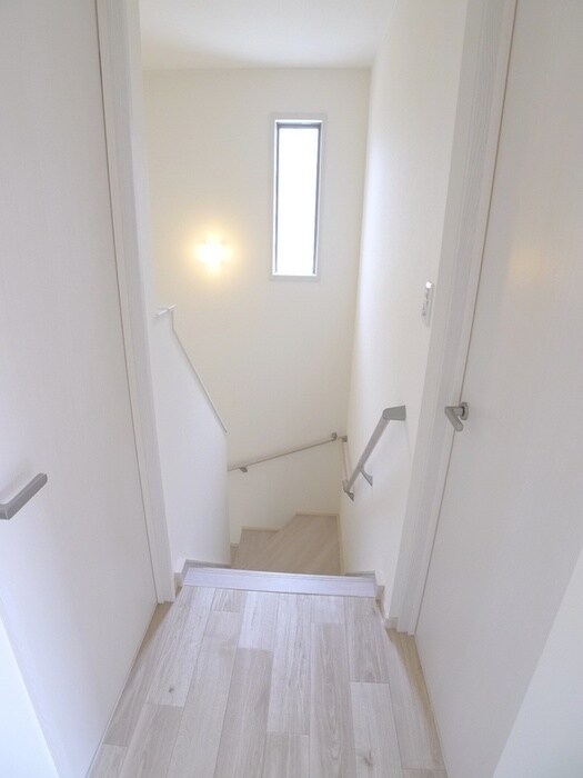 物件内観写真17　(廊下)