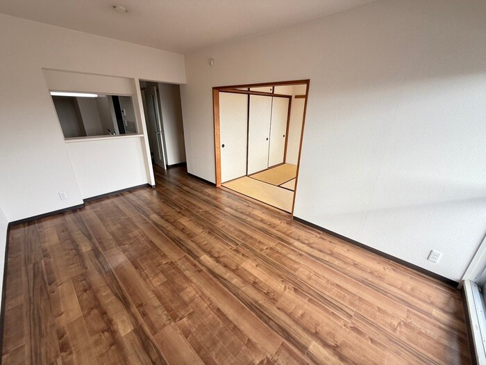 物件内観写真8　(居室)