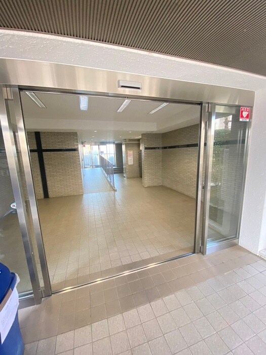 物件外観写真6　(エントランス部分)