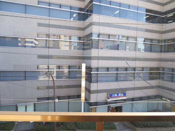 物件内観写真16　(室内からの展望)