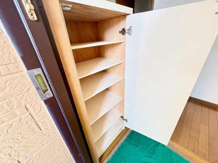 物件内観写真16　(靴箱)