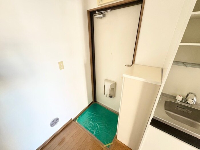 物件内観写真17　(玄関)