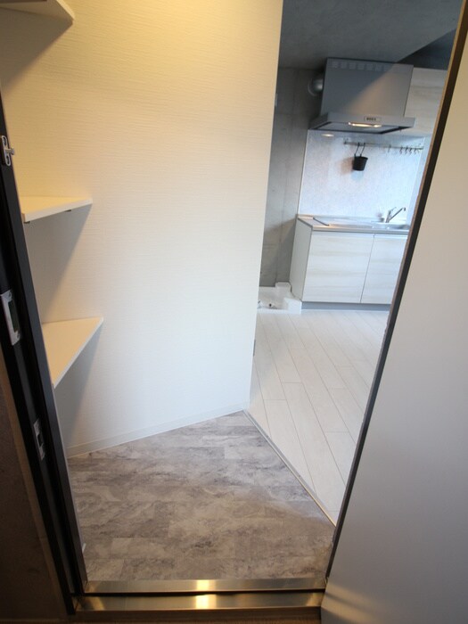 物件内観写真7　(玄関)