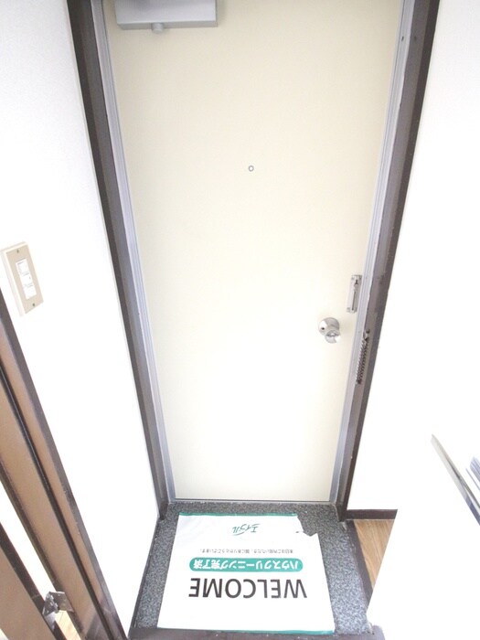 物件内観写真15　(玄関)