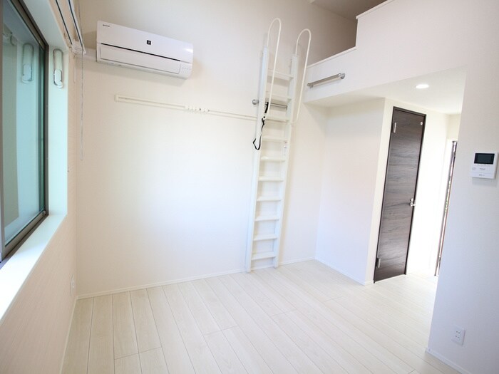 物件内観写真11　(居室)