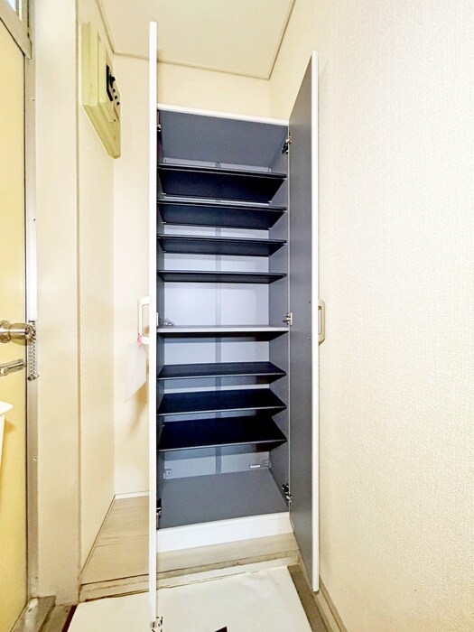 物件内観写真13　(靴箱)