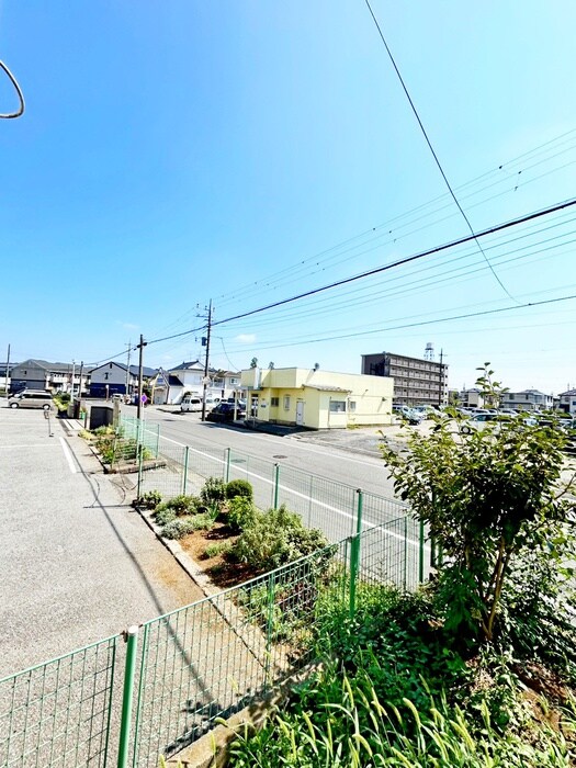 物件内観写真22　(室内からの展望)