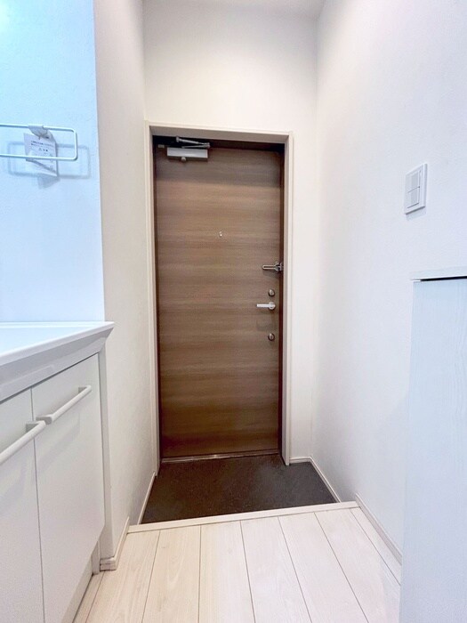 物件内観写真17　(玄関)