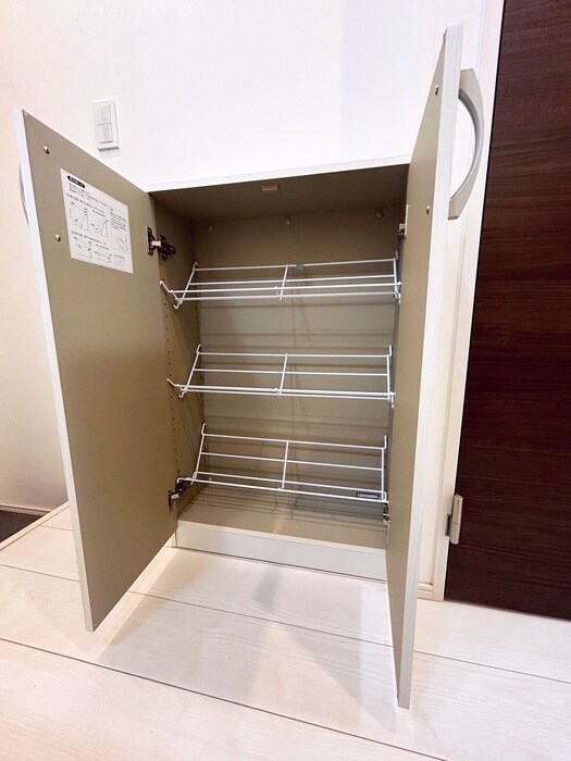 物件内観写真18　(靴箱)