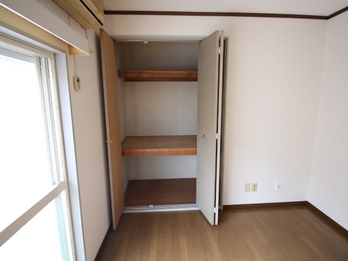 物件内観写真12　(収納)