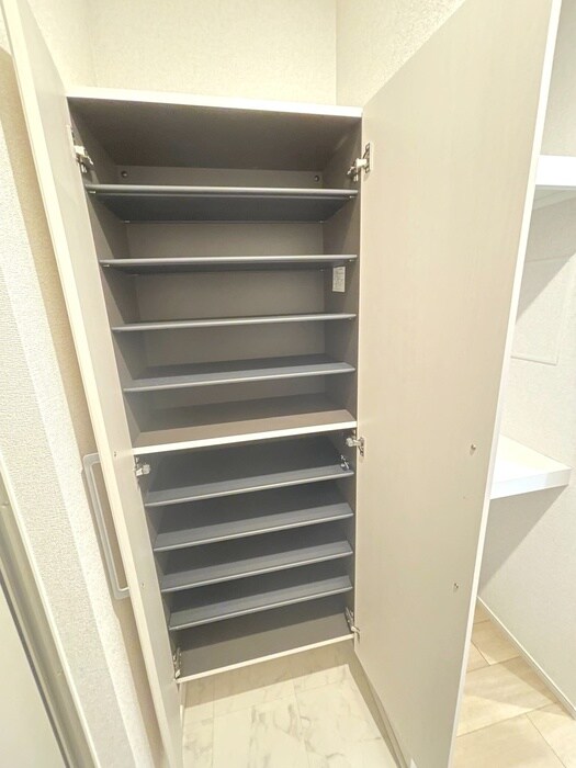 物件内観写真22　(靴箱)