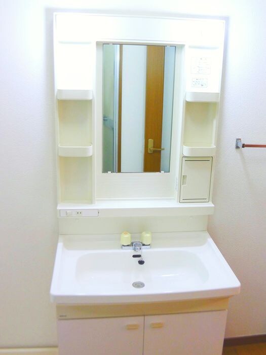 物件内観写真10　(洗面)