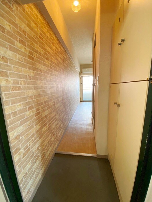 物件内観写真16　(玄関)