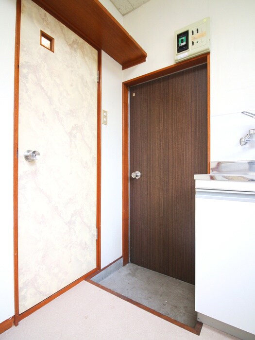 物件内観写真20　(玄関)