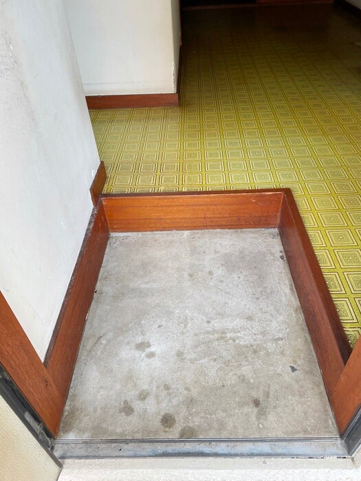 物件内観写真16　(玄関)