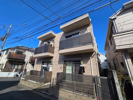 Lado Escuele外観写真