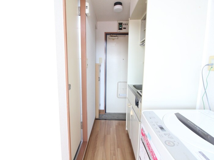 物件内観写真12　(廊下)