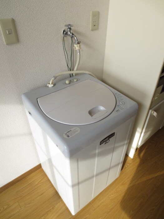 物件内観写真15　(洗濯機置場)