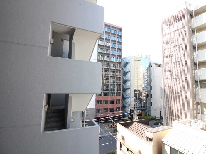 物件内観写真16　(室内からの展望)