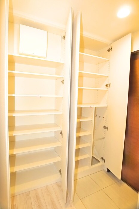 物件内観写真16　(靴箱)