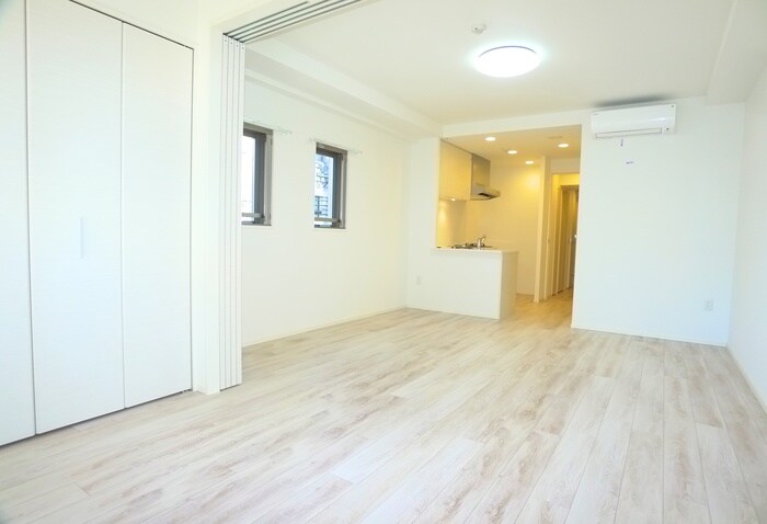 物件内観写真18　(室内からの展望)