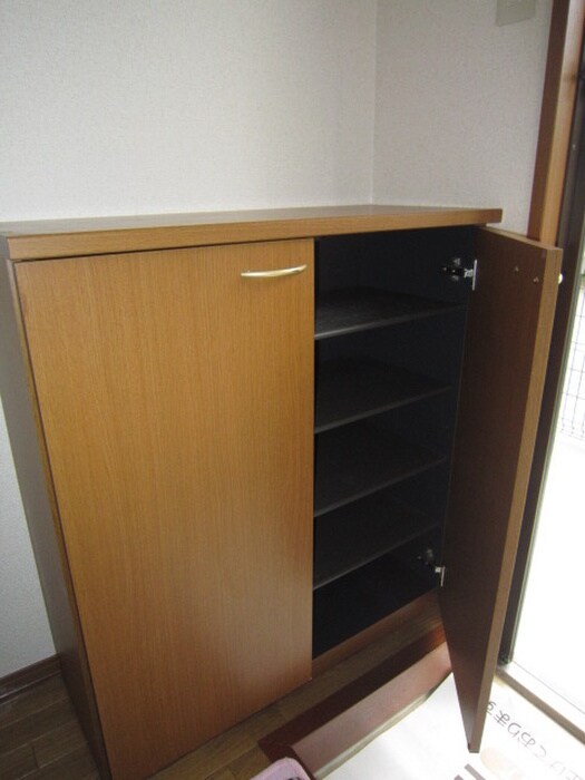 物件内観写真10　(靴箱)