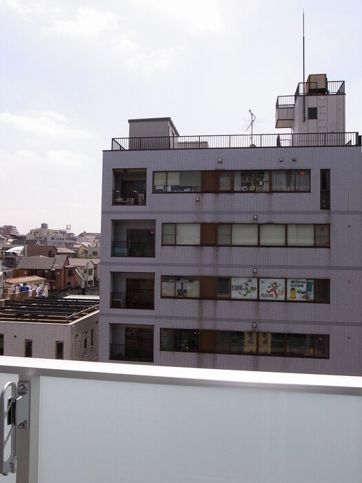 物件内観写真16　(室内からの展望)