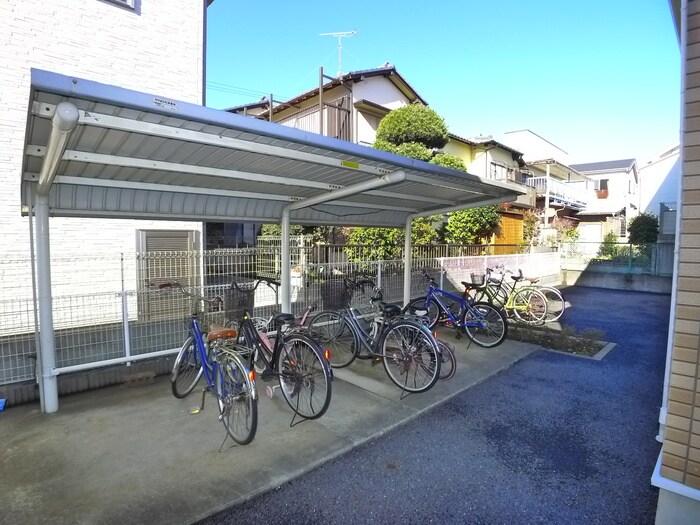 物件外観写真6　(駐輪場)