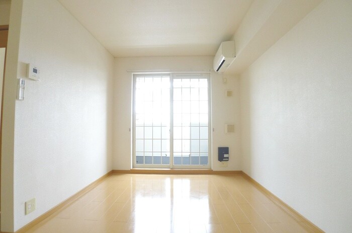 物件内観写真10　(室内からの展望)