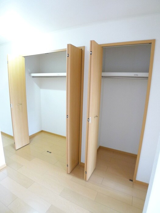 物件内観写真16　(収納)