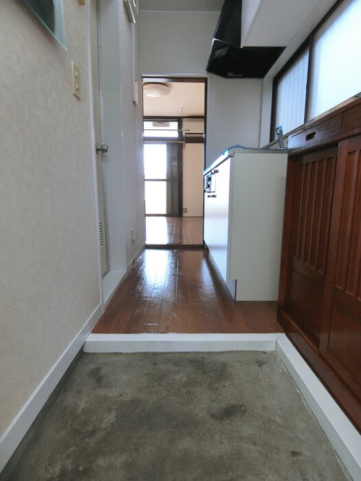 物件内観写真14　(玄関)