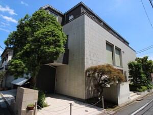 グランパルク駒場野外観写真