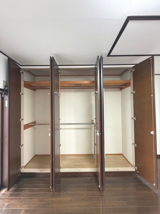 萩山町貸家322の収納