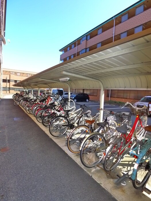 物件外観写真6　(駐輪場)