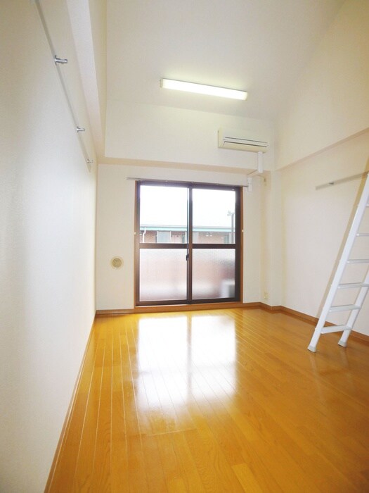 物件内観写真10　(居室)