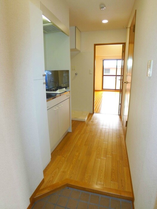物件内観写真10　(廊下)