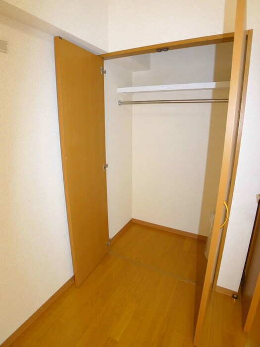 物件内観写真12　(収納)