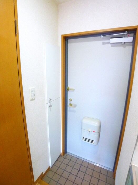 物件内観写真17　(玄関)