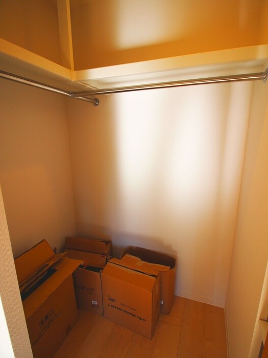 物件内観写真12　(収納)