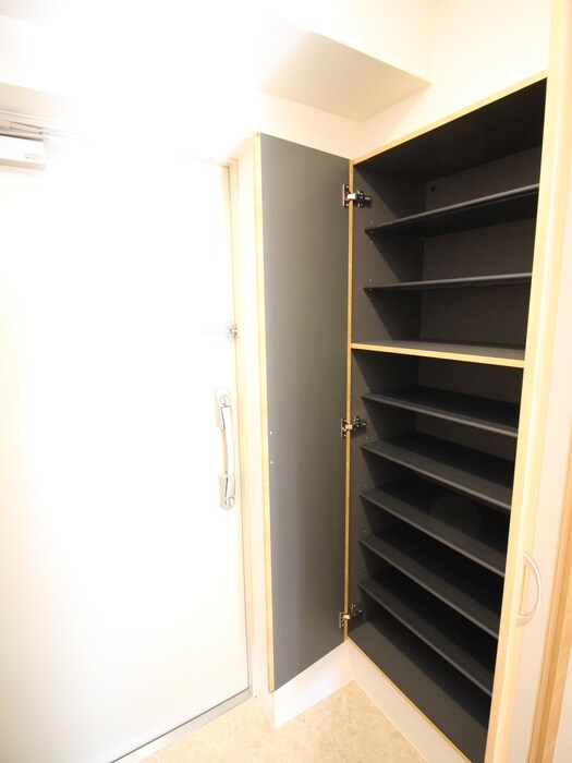 物件内観写真18　(靴箱)