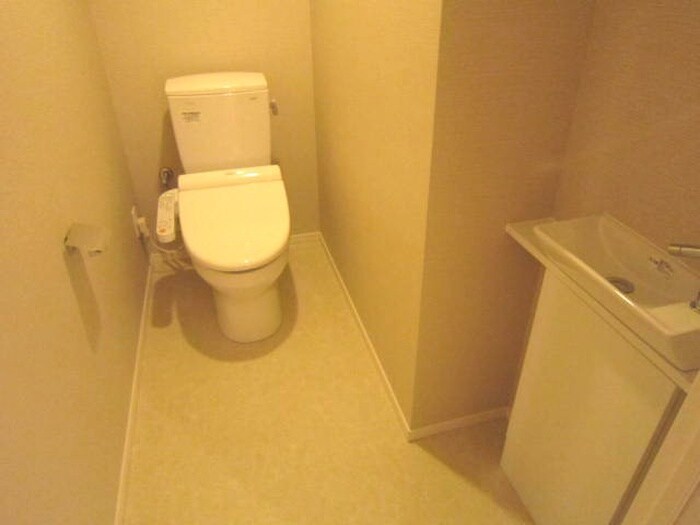 物件内観写真12　(トイレ)