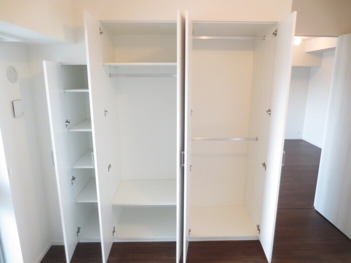 物件内観写真12　(収納)