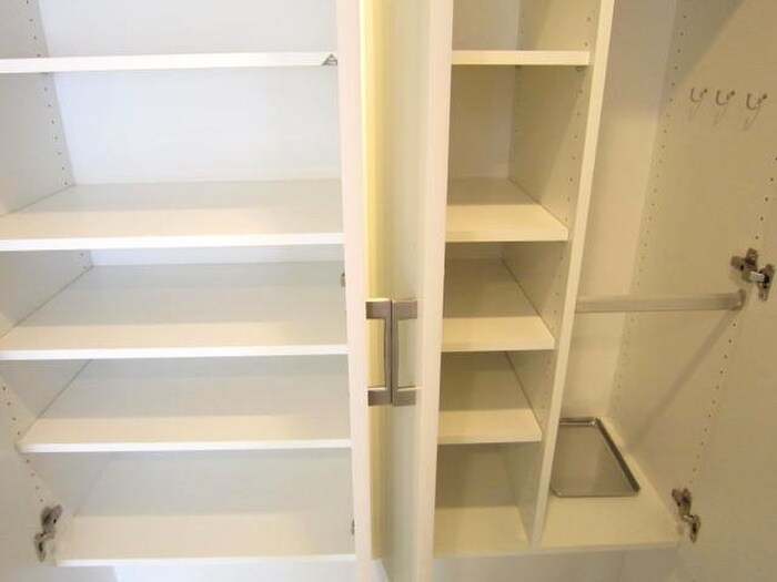 物件内観写真16　(靴箱)