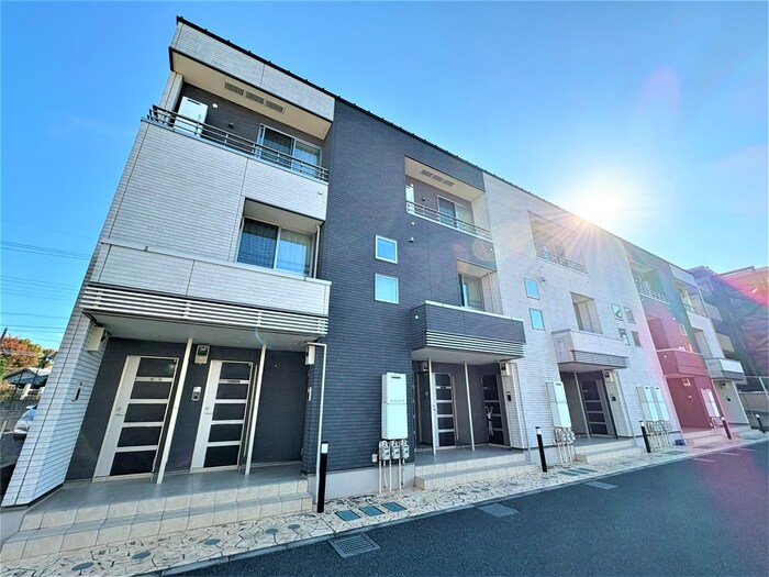 物件外観写真1　(外観写真)