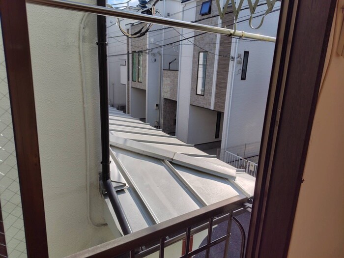 物件内観写真11　(室内からの展望)