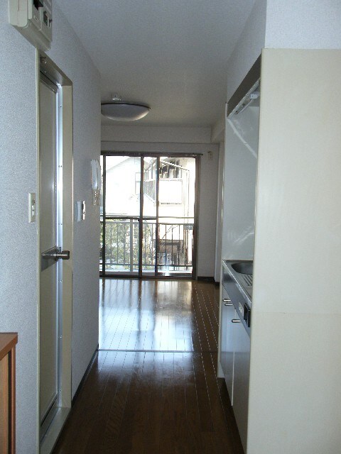 物件内観写真5　(玄関)