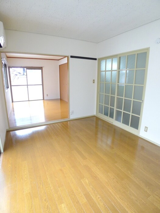 物件内観写真10　(居室)